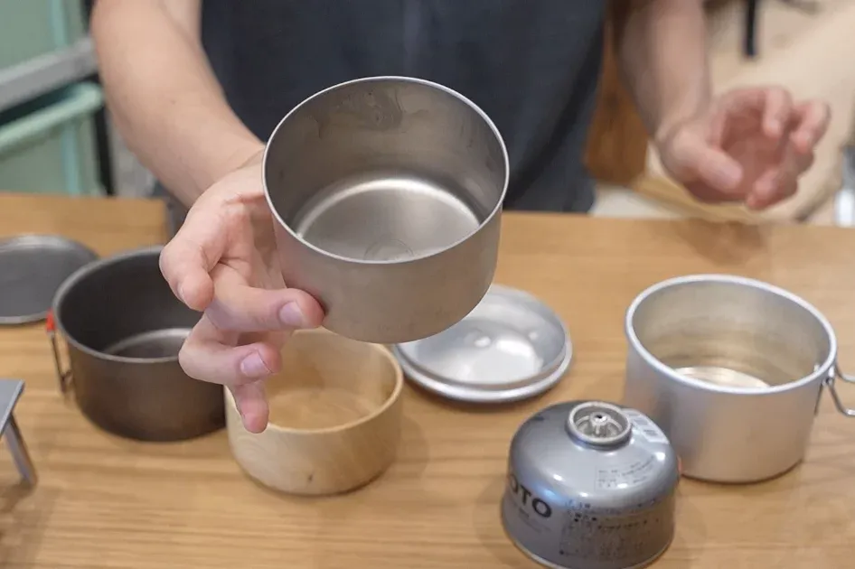 【世界初！0.2mm厚】美しいスタッキングを叶える軽量チタン製カップ「エバニューApexcupt0.2」