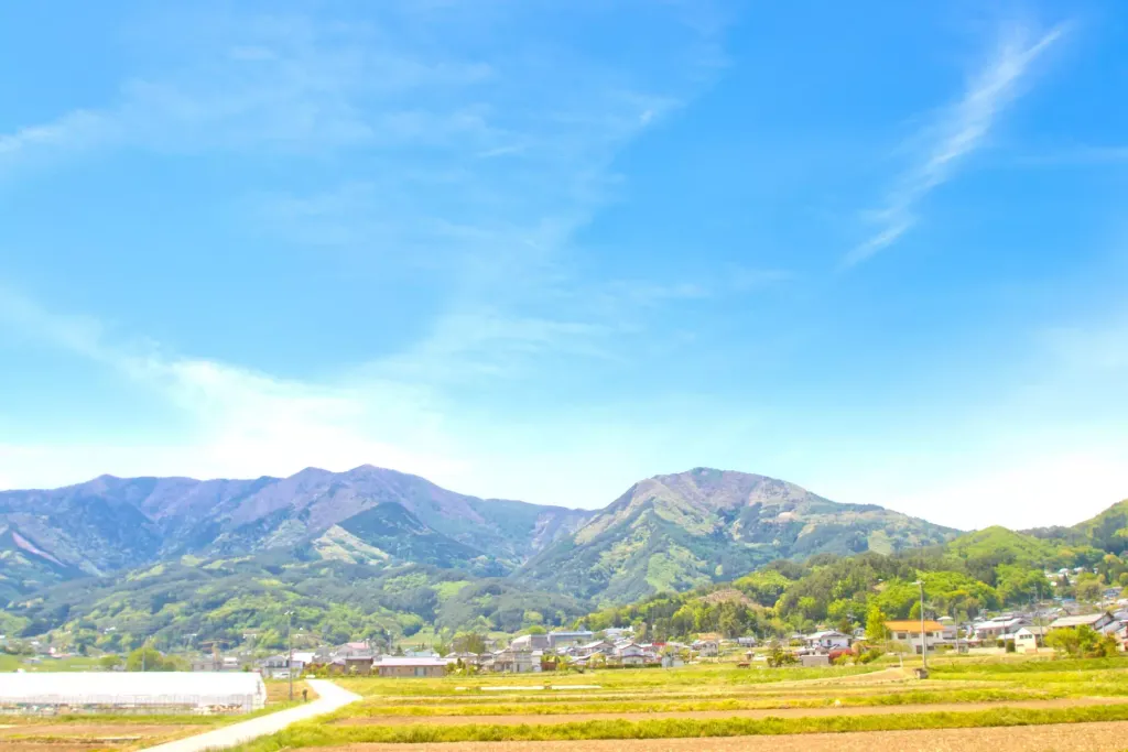 【初心者から楽しめる日帰り登山】十方を観望する圧巻の眺望！十観山の難易度別コース紹介