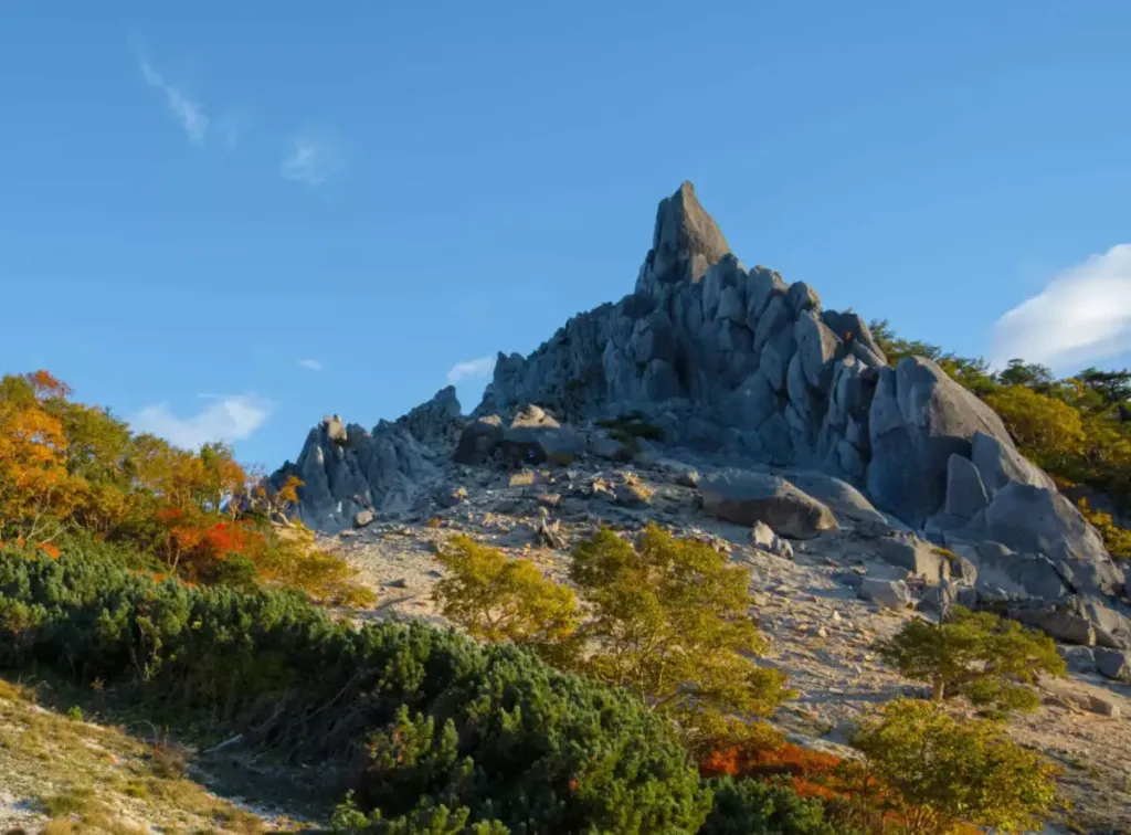中央・南アルプスのおすすめ紅葉登山8選！紅葉時期と登山コース徹底解説