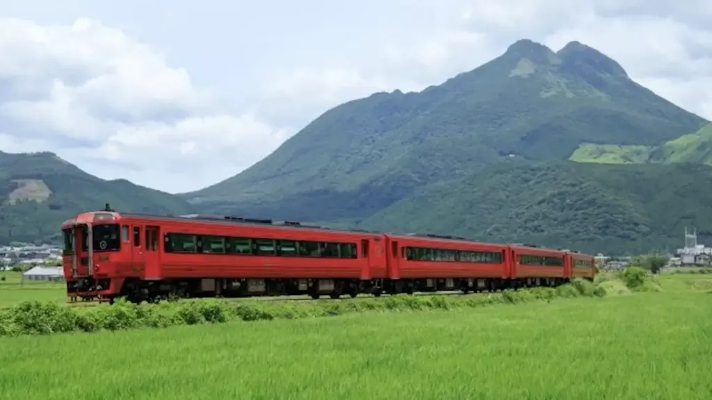 日帰り登山に最適！由布岳の双耳峰から絶景を楽しむ難易度別ルートを紹介