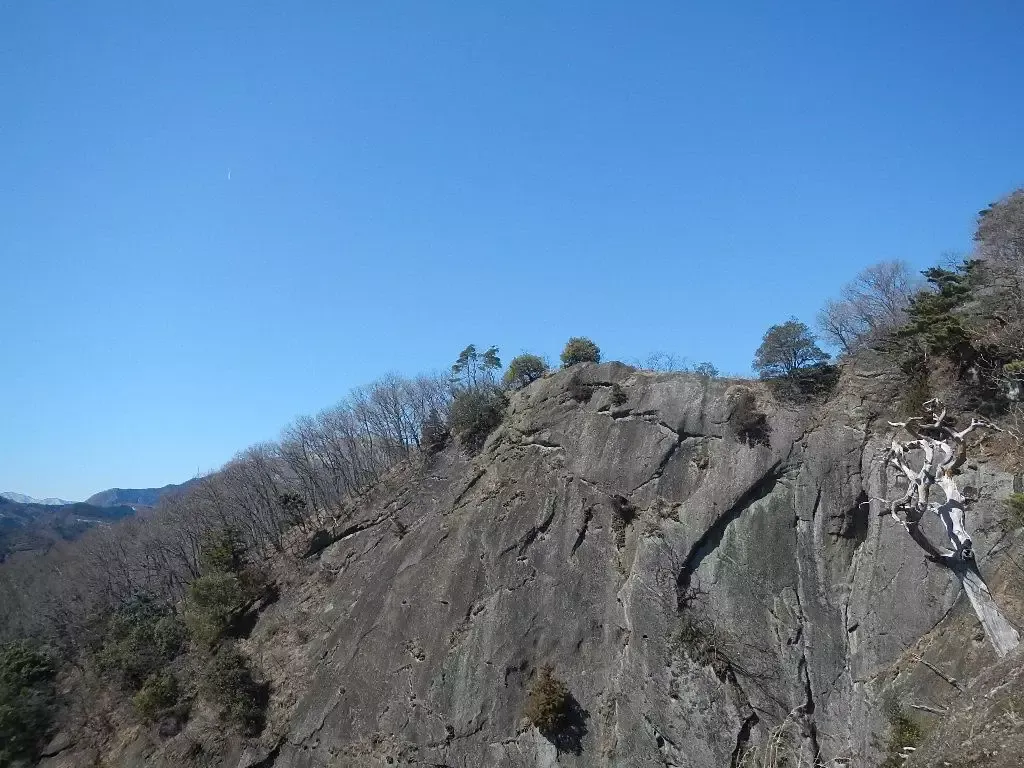 【日帰り登山】岩殿山登山−初心者から楽しめるルート紹介