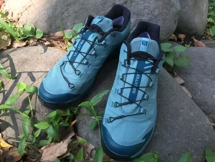 登山靴としても使える「サロモン OUTpath GORE-TEX® 」