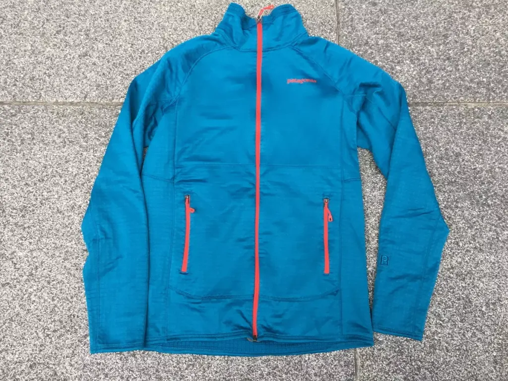 パタゴニアR1 透湿性の良さとレイヤリングのしやすさが魅力