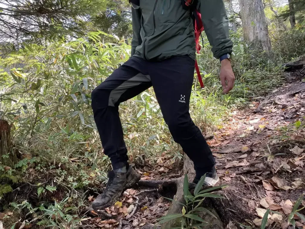 【2025年】トレッキングパンツの選び方とおすすめ10選！夏登山で涼しく動きやすい人気モデルを徹底解説！