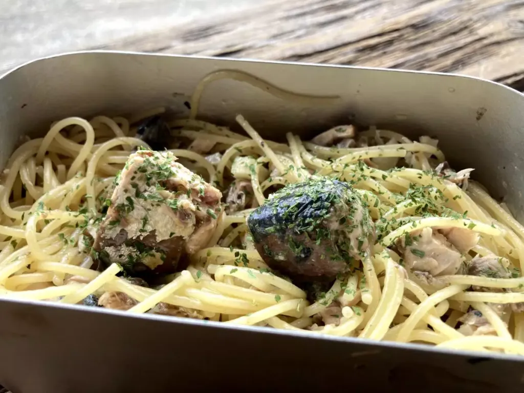 メスティン缶詰レシピ‐鯖缶パスタ
