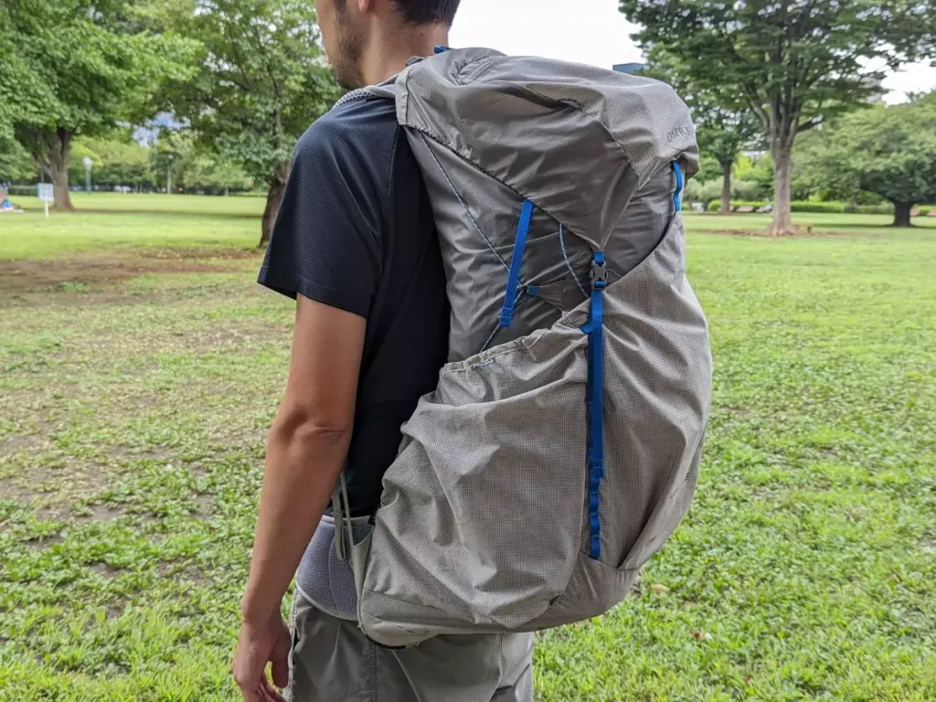 登山ザックの背面長の測り方・フィッティング・正しい背負い方