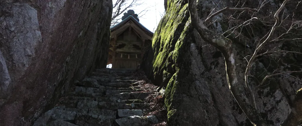 琴引山