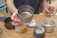 【世界初！0.2mm厚】美しいスタッキングを叶える軽量チタン製カップ「エバニューApexcupt0.2」