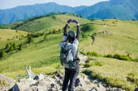 【2025年版】春登山のベースレイヤー完全ガイド！快適に春山を楽しむ方法