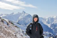 【2024年版】これから寒くなる季節の登山に必携！おすすめのハードシェル11選！