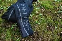 フーディニ アルファフーディ　ベースレイヤーにも中間着にも