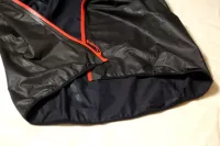 軽量かつ圧倒的な透湿性を誇るゴアテックスシェイクドライを採用した登山用レインジャケット