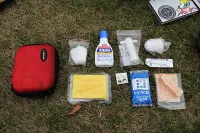 LIFELINE ファーストエイドキット　自転車キャンプの必需品