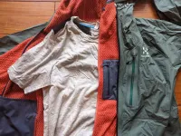 登山用ベースレイヤーの選び方-季節毎のおすすめモデル