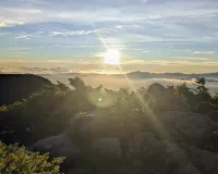 憧れの八ヶ岳体験記（北八ヶ岳編）白駒池～夏沢峠：<strong>人気の揚げパンや黒百合ヒュッテを楽しむ</strong>