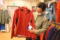 さかいやスポーツ高橋さん推薦のレインウェア第3回-ゴアテックス以外の素材を知る