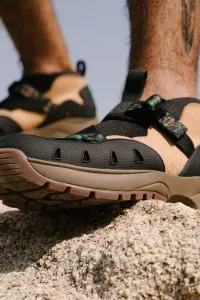 水陸両用ハイクシューズ 「Teva REVIVE ‘94 MID」