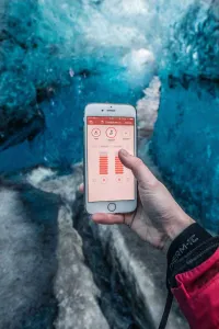 スマホで登山ウェアの温度コントロールを可能に！
