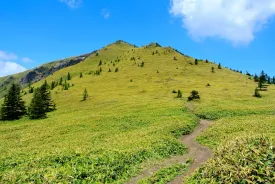 四阿山