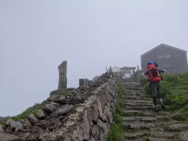 月山